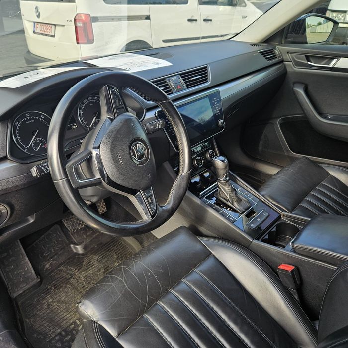 Vând Skoda superb 2018 automata 1.6 diesel