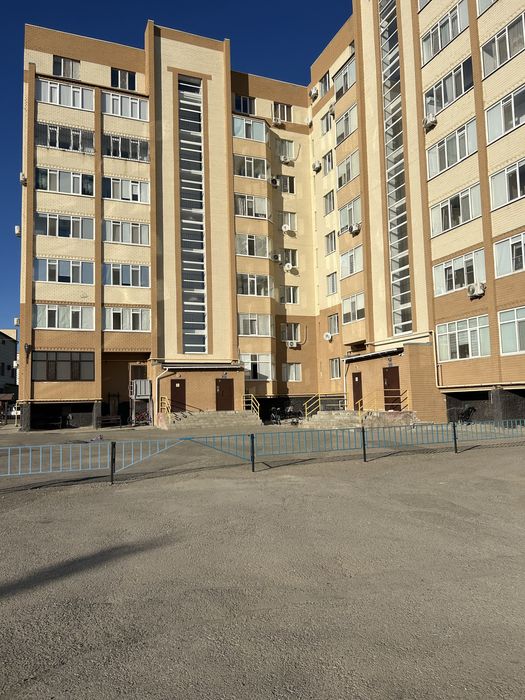 Продам 2 к.кв., 12 мкр.