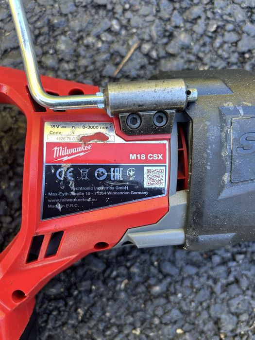 Milwaukee M18 CSX ferestreu sabie