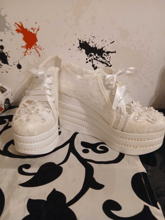 Спортни обувки, маратонки, кецове