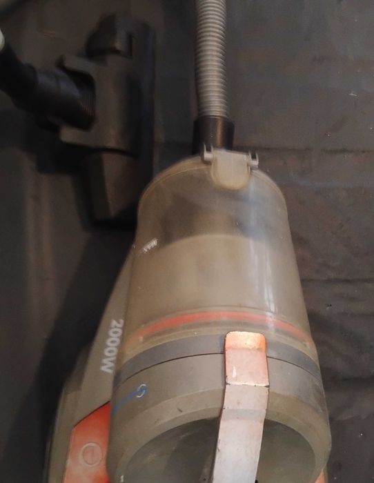 Прахосмукачка SAUBER 2000W