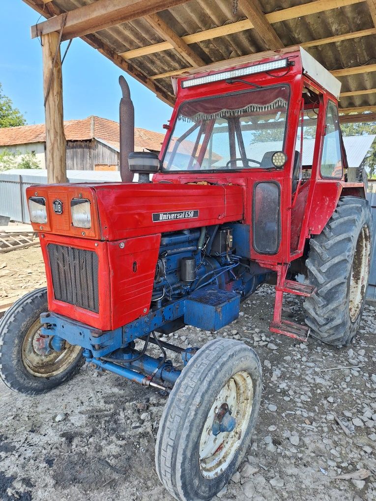 Tractor universal U 650