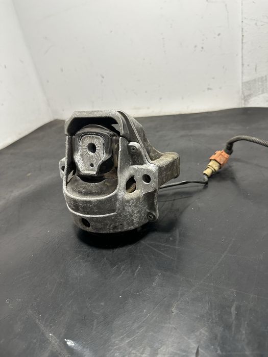 Tampon suport motor stanga Audi A4 B8 2.0 TDI 2.7 TDI 3.0 TDI