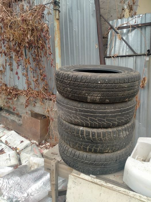 Продам б/у шины.