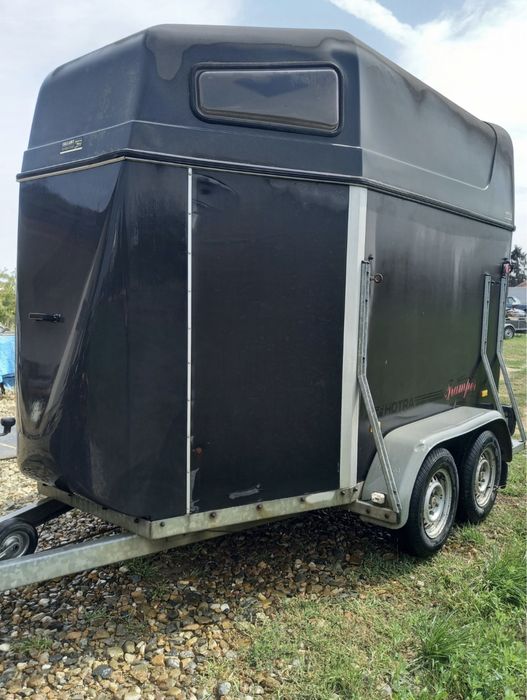 De Vanzare remorca transport animale HOTRA