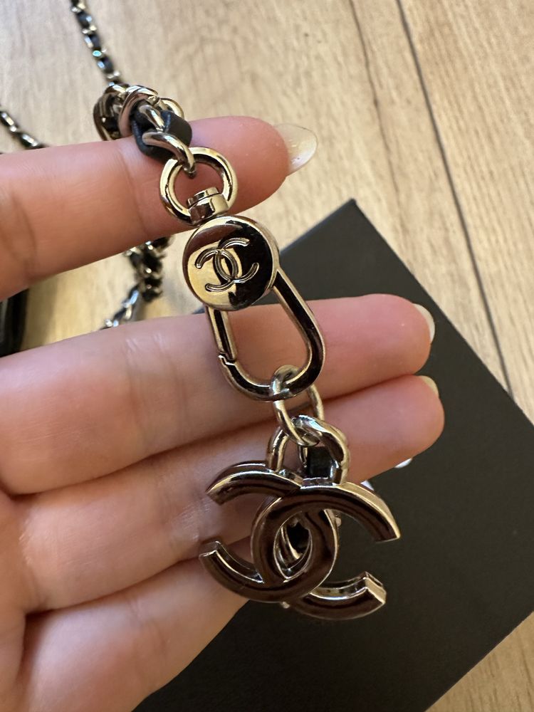 Мини чанта, Chanel естествена кожа