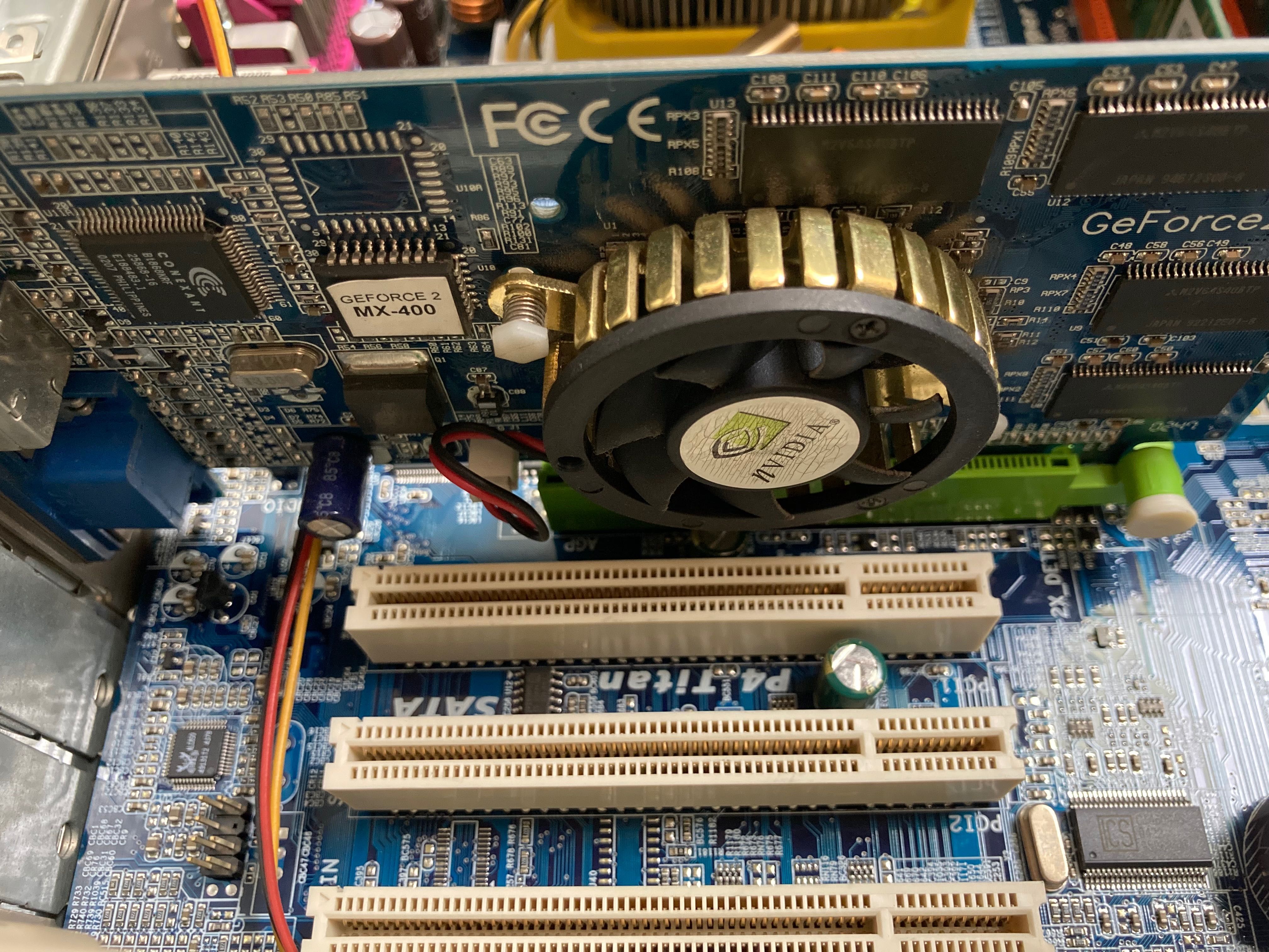 RETRO PC Pentium®-4 512RAM VIDEO G-FORCE-2 MX400