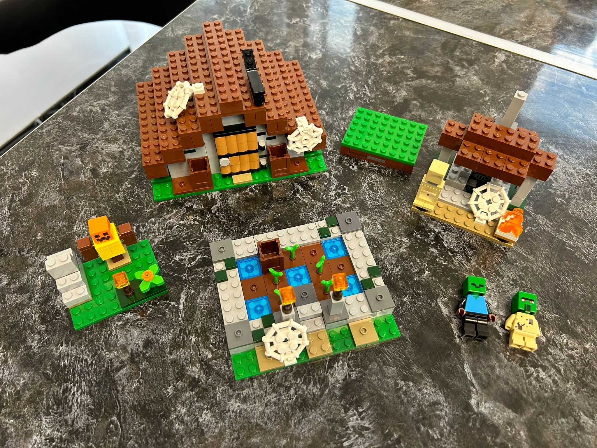 Lego Minecraft The Abandoned Village, 21190  - 412 piese