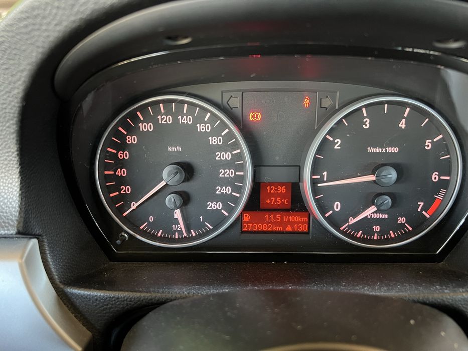 BMW 318i e90 • 129 CP • An 2006 • 273982 km • Pret 2600 €