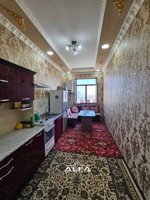 Buxoroda kvartira sotiladi 1 xonali 42m² 5-qavat.