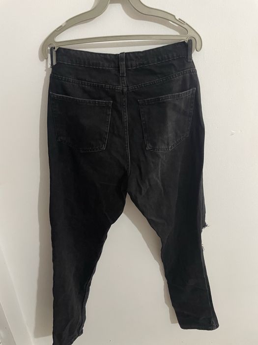 Blugi rupti negri Primark