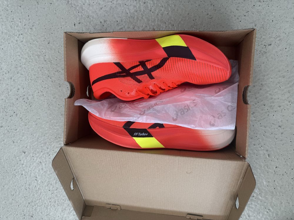 Asics Metaspeed Sky Paris