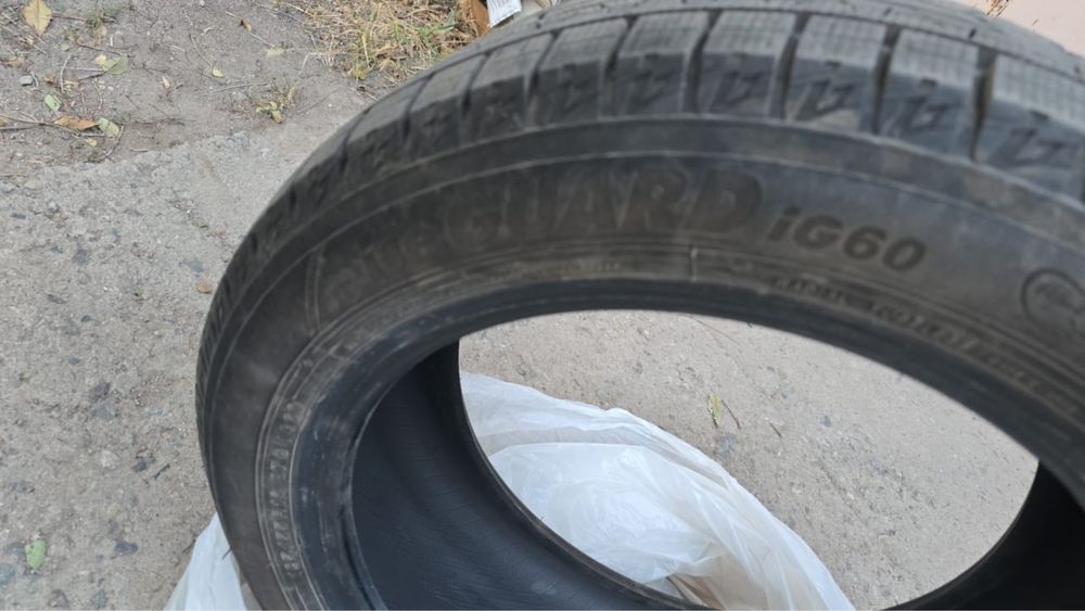 Комплект зимних шин