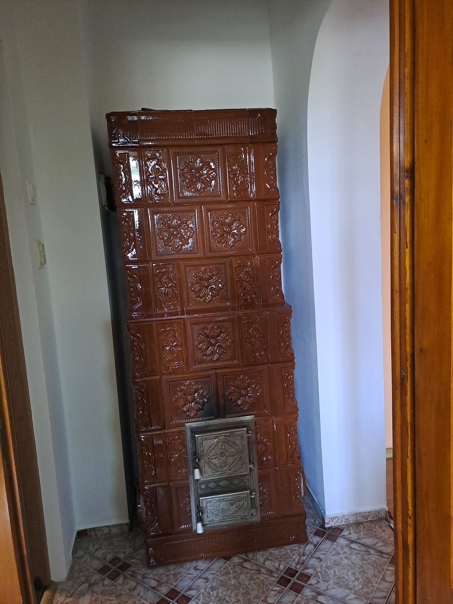Vand apartament cu 2 camere