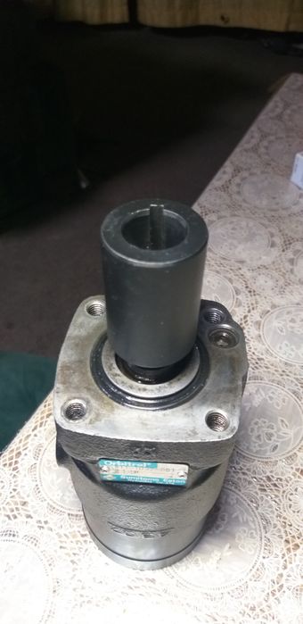 Distribuitor rotativ marca Orbitrol ( Danfoss )