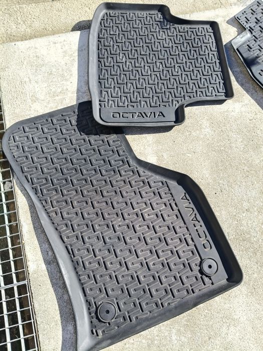 Covorașe de cauciuc Skoda Octavia 3 și VW golf 5 originale