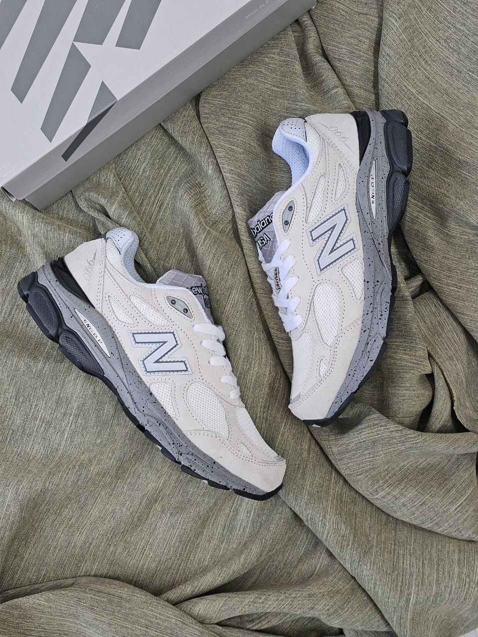 Кроссовки New Balance 990