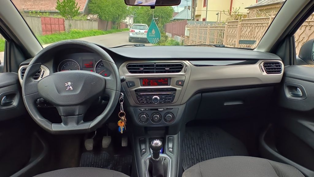 Peugeot 301 benzină