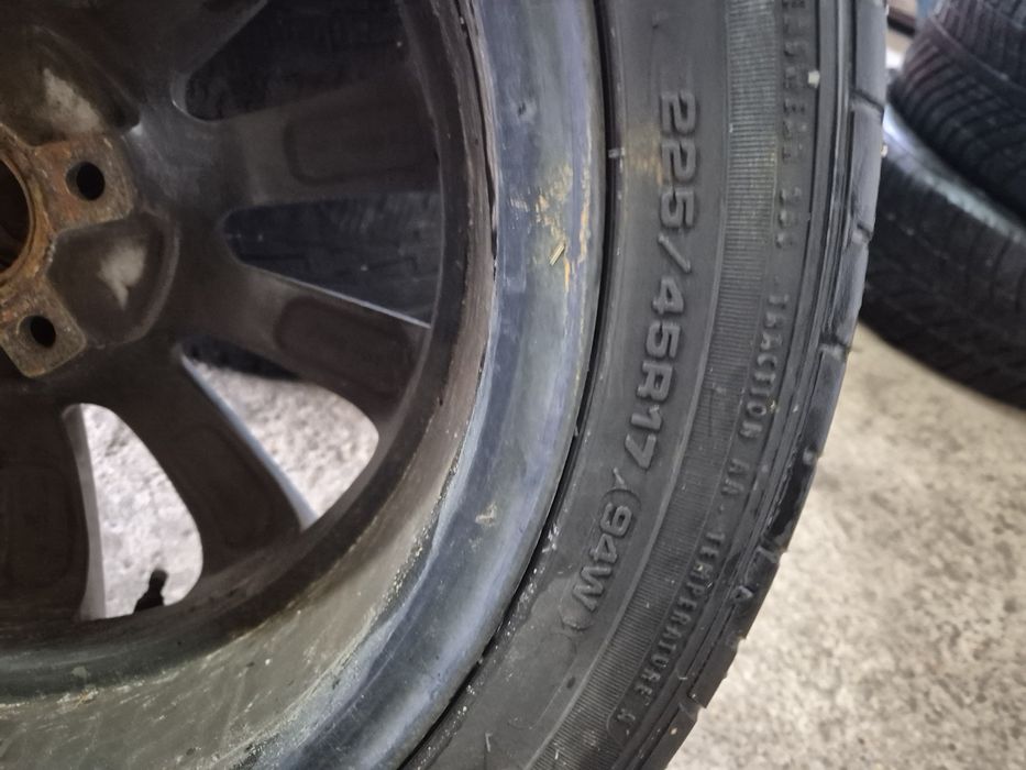 Vând set de 4 roti ,cu cauciucuri de vara: 225/45/17