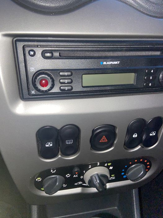 Vand Dacia Sandero, 2009, 1.2 Benzina, AC