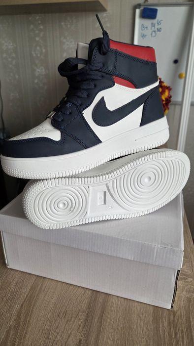 Маратонки нови, 37 размер