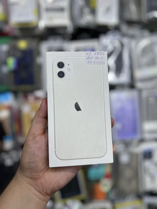 Айфон 11 разные