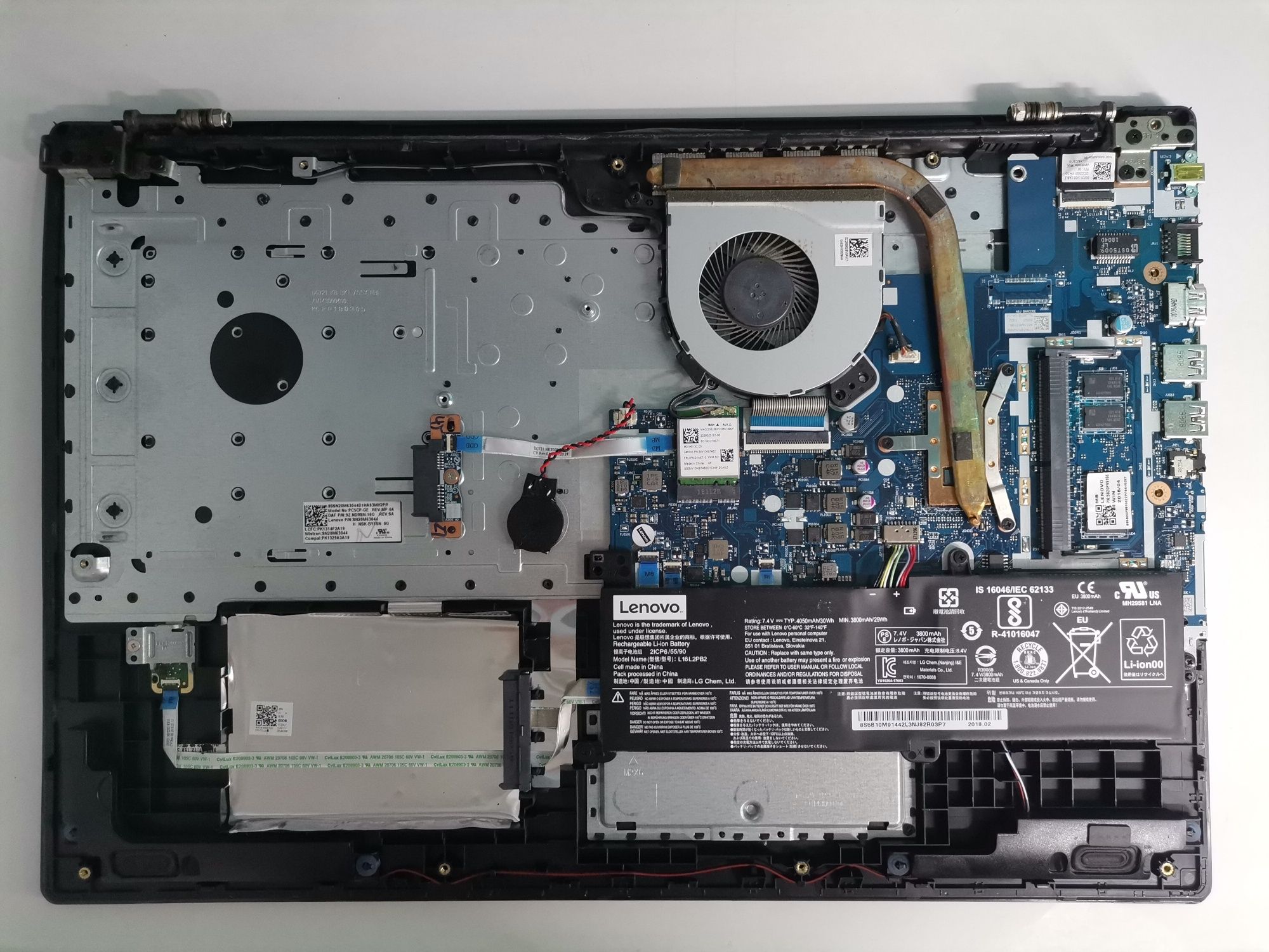 Dezmembrez Lenovo v320 i5 gen 8 placa baza bună baterie cooler