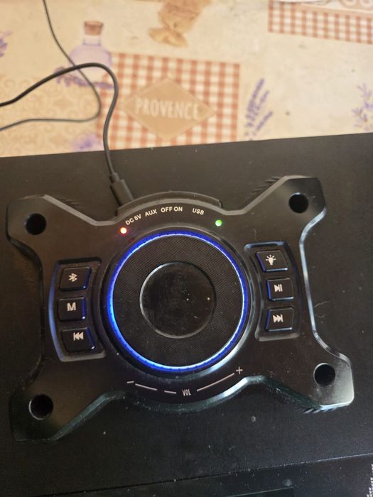 Vând boxă cu Bluetooth