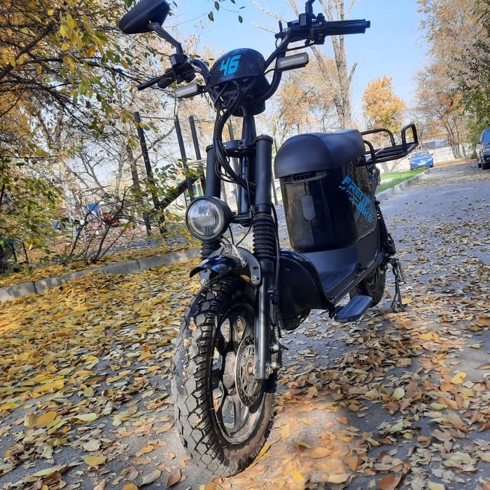 Продам электро самокат