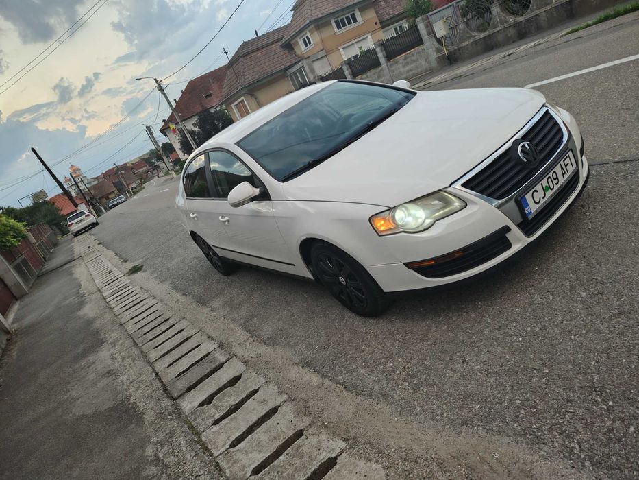 Vând Volkswagen Passat b6