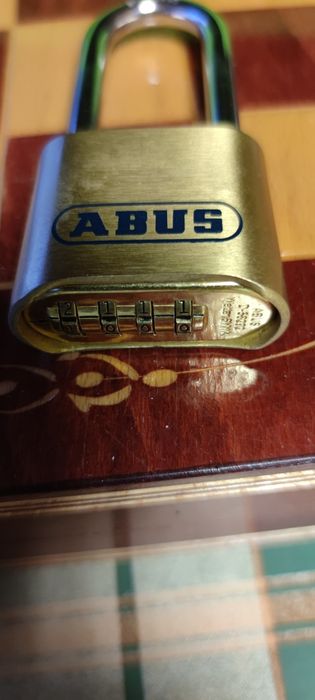 Lacat Abus cu cifru și alt lacat