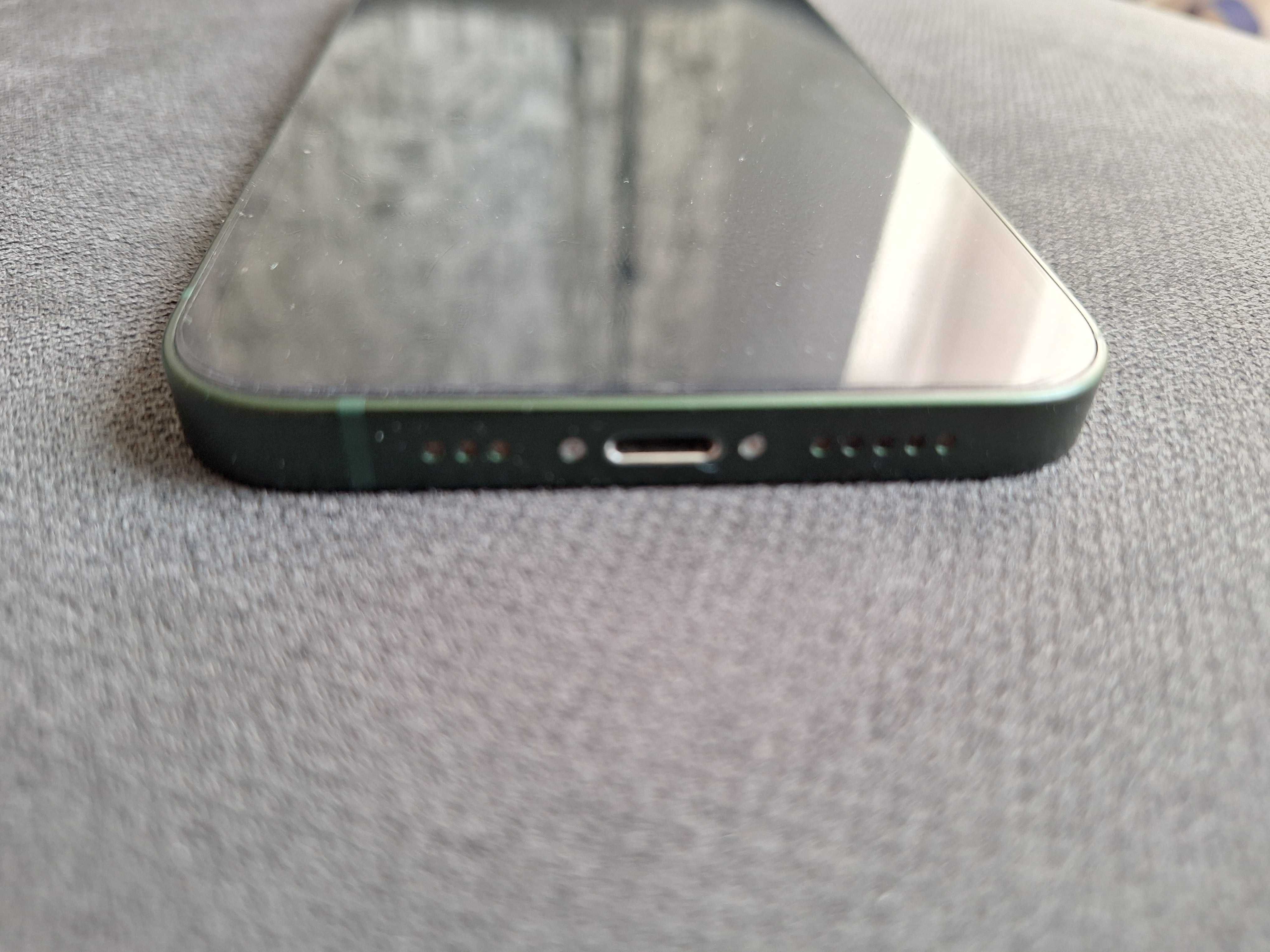 Продавам iPhone 13 128gb
