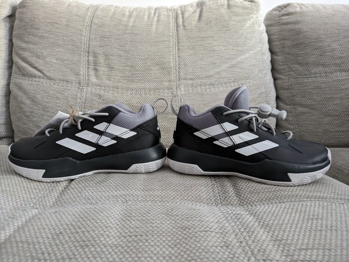 Vând adidas pt copii