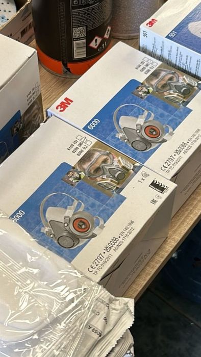 Masca de protectie 3M,  praf fum gaze chimicale lacuri vopsele mirosur