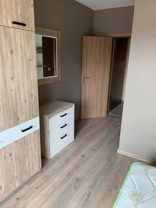 Тристаен ап. под наем в кв. Кръстова вада