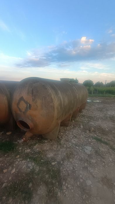 Vând bazin fibră 10.000 litri cisternă/remorcă