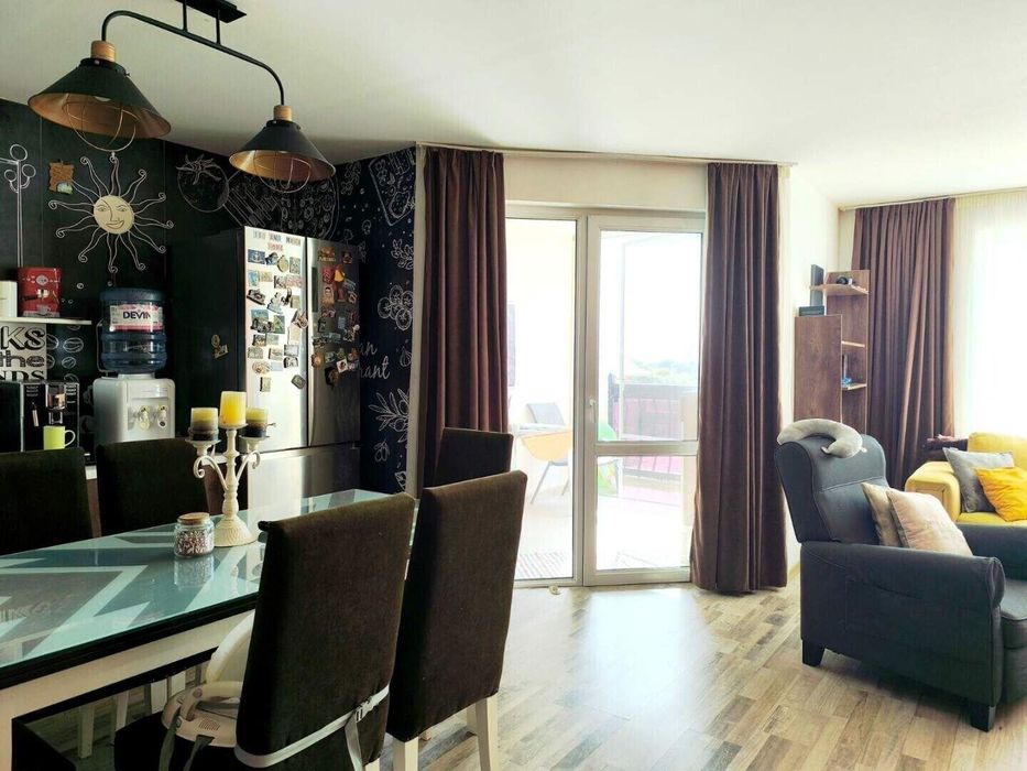 Страхотен семеен апартамент в затворен комплекс