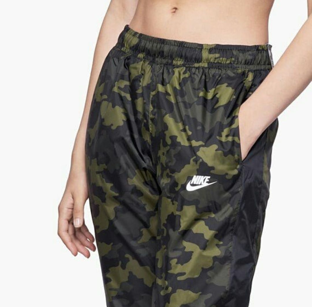 Pantaloni Nike camo pants kaki