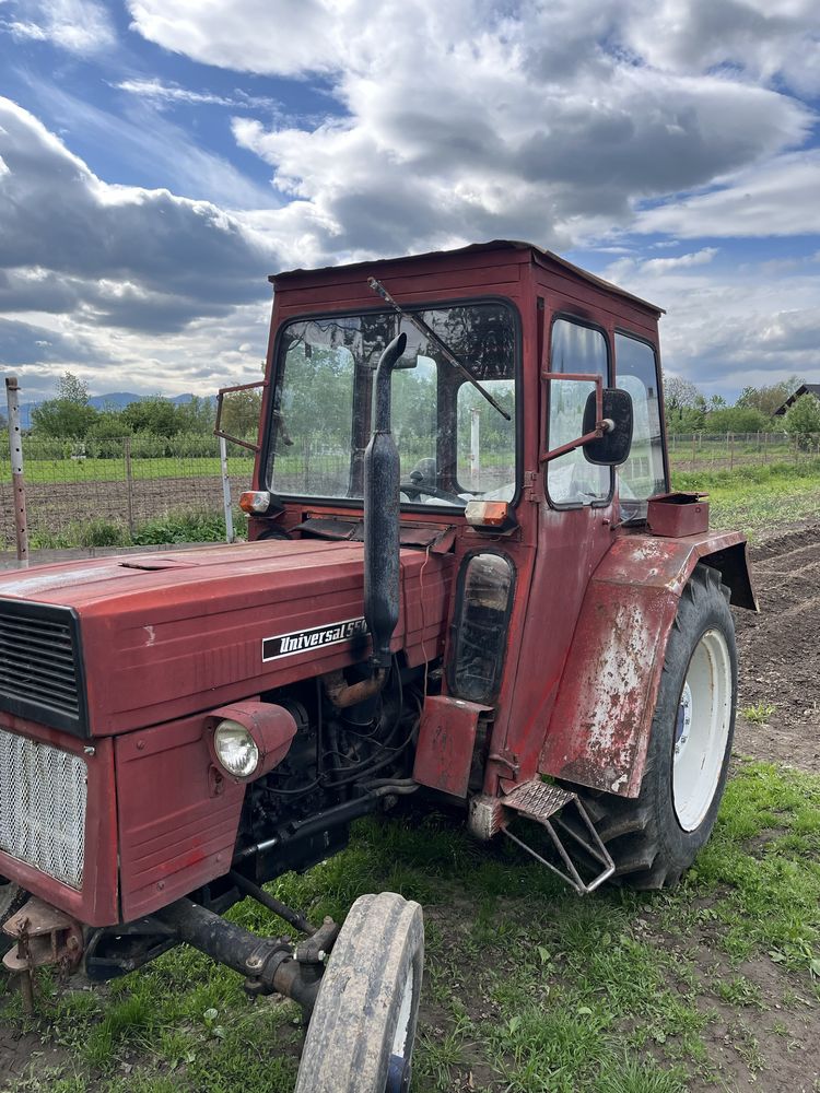 Tractor Universal 445 CP53