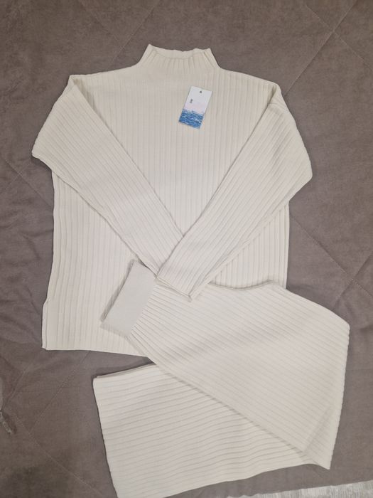 Продаю новый трикотажный костюм