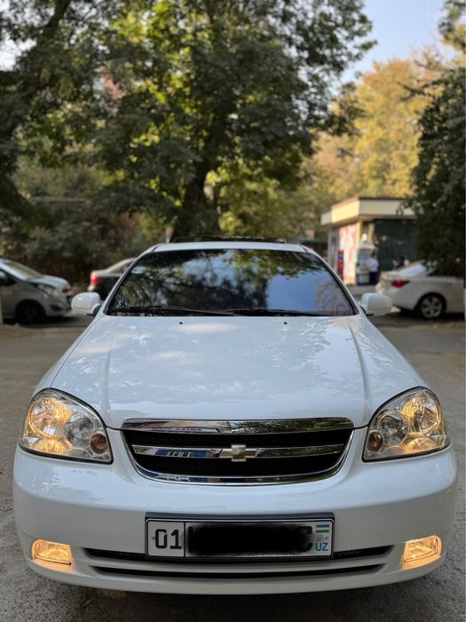 Chevrolet Lacetti 1.8 2010 Avtomat Srochno