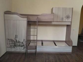 Двухъярусная кровать