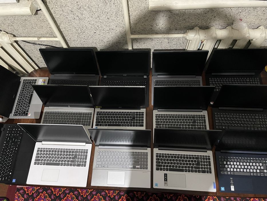 Noutbuk talabalar va ofis ishlariga narxi arzon