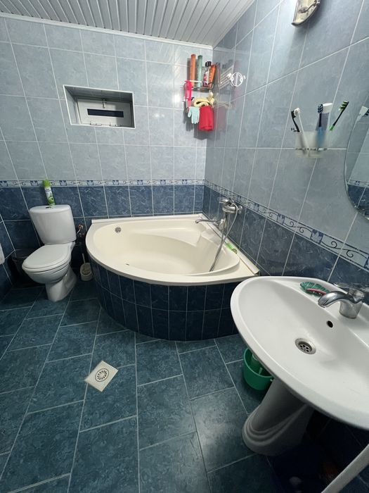 4 sotixli tayyor 2 qavatli uchastka sotiladi.
