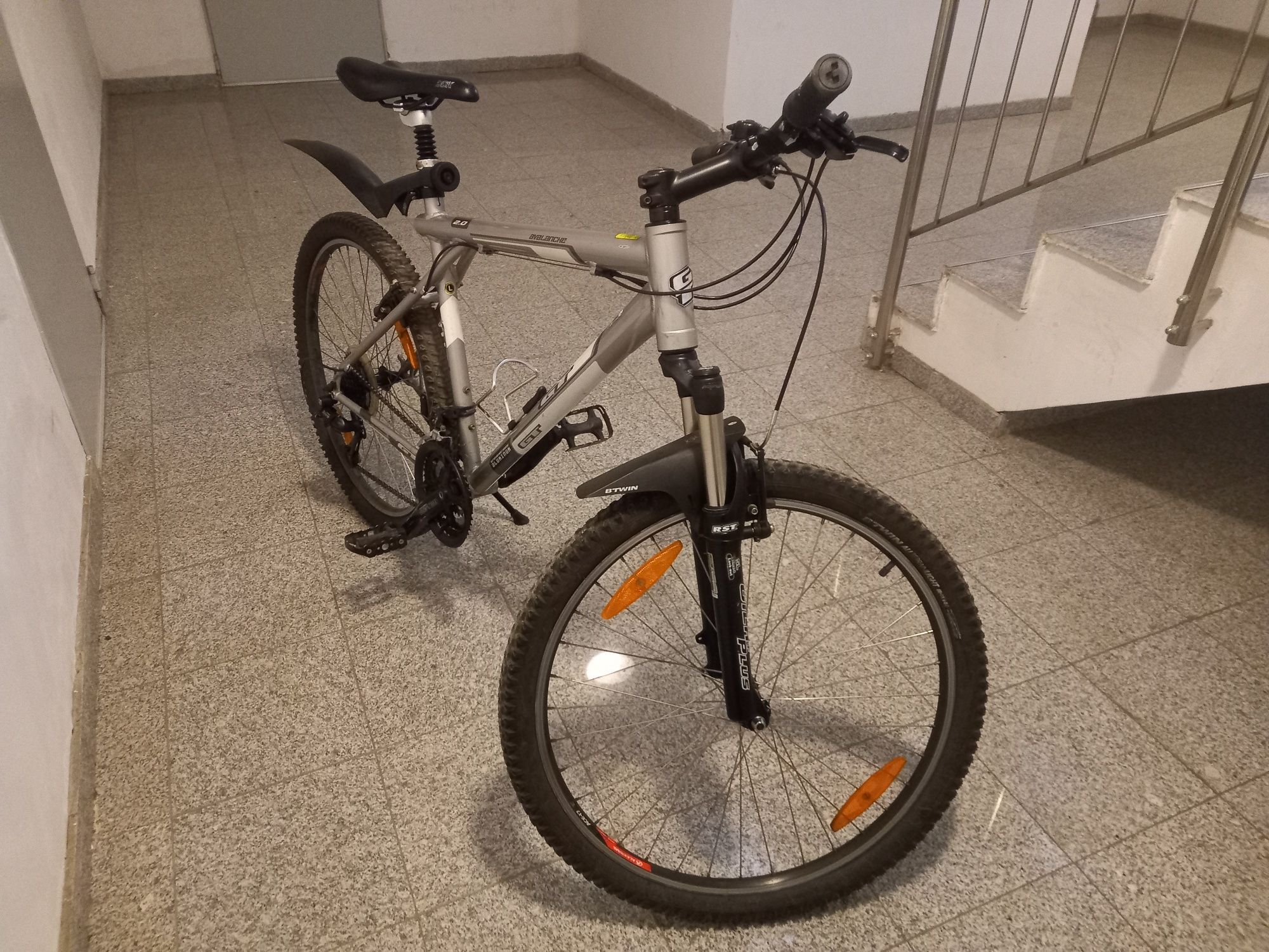 Bicicleta GT  avalanche