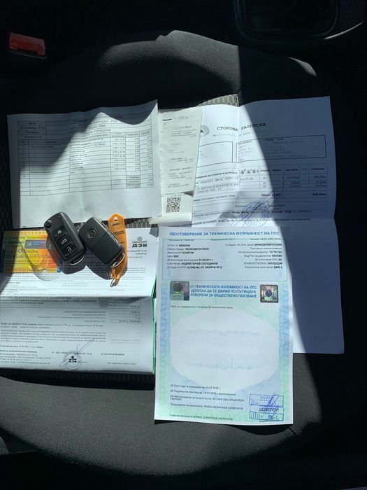 Продавам Фолцваген Поло 2011г.