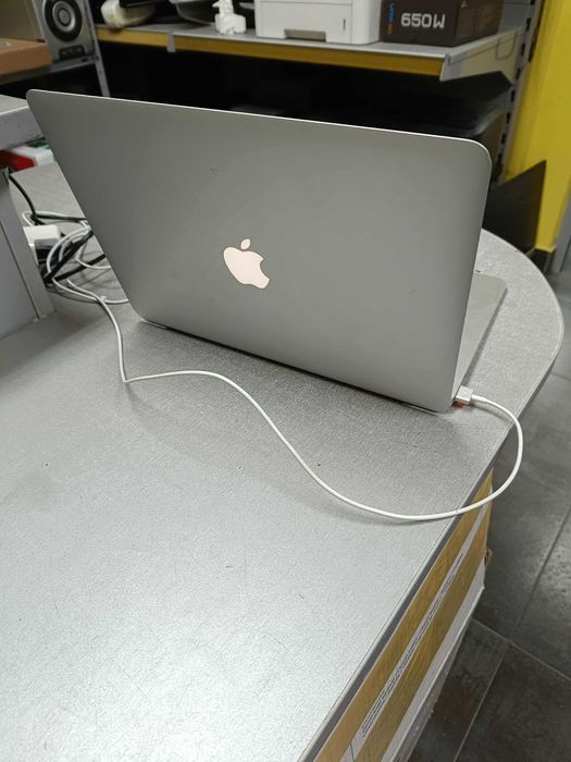 MacBook Air 2013, 13 incha, A1466