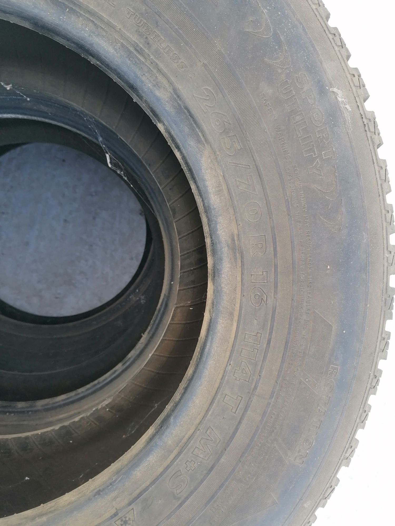 Продам шины 265х70х16 Nokian  Hakkapelitta