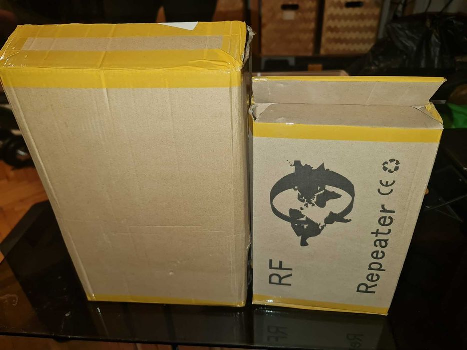 Чисто нов 4-бандов GSM / 3G / 4G усилвател на сигнал (Рипитър)