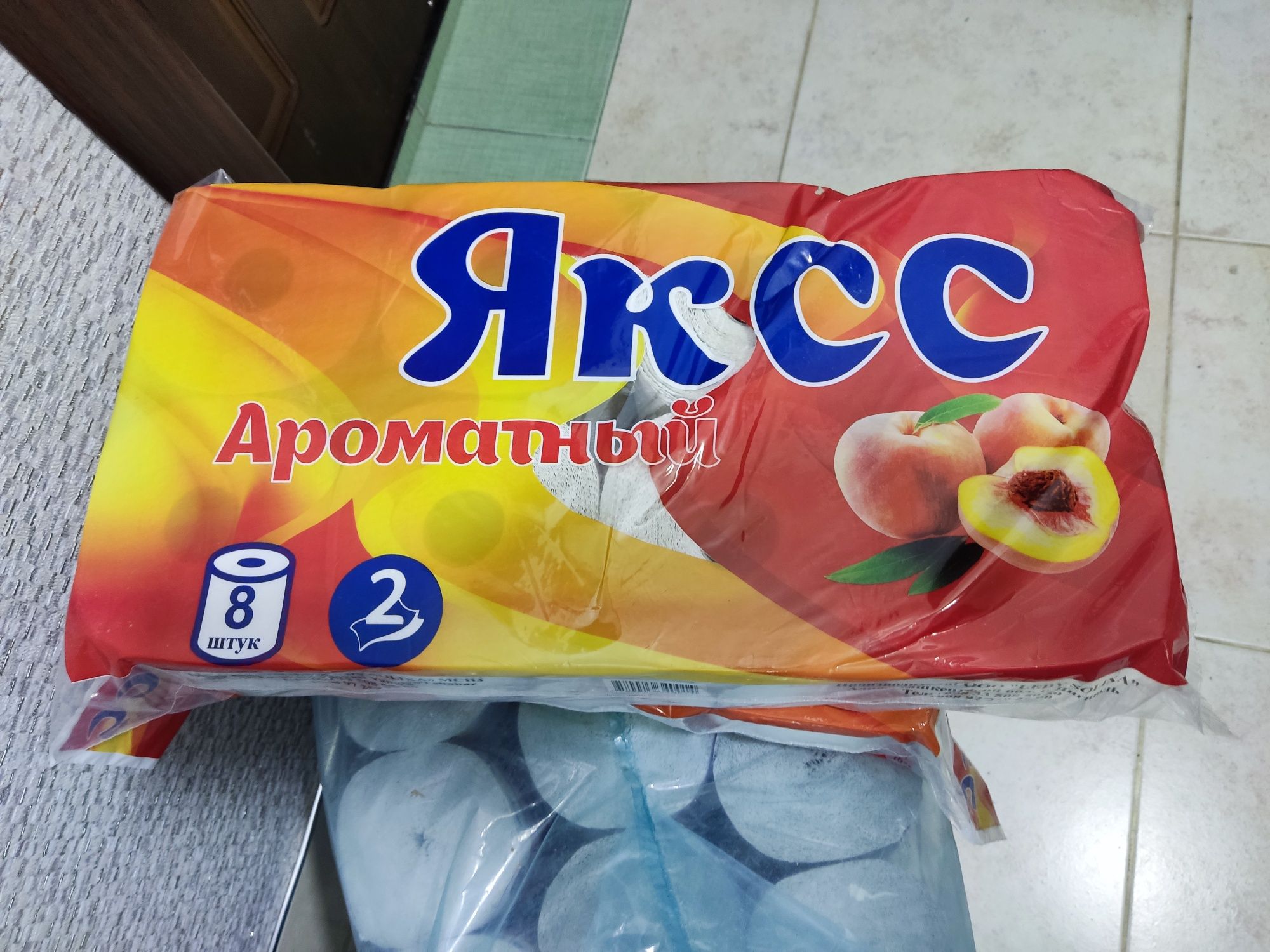 Производим и продаем туалетную бумагу белый и серый макулатуры односло